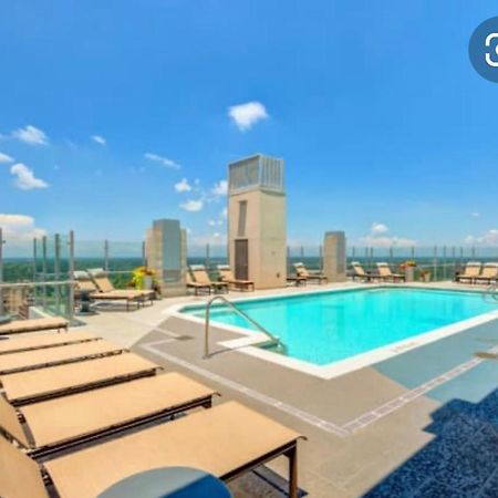 Luxurious 1Br Uptown Highrise/ Balcony With City View! ชาร์ล็อต ภายนอก รูปภาพ